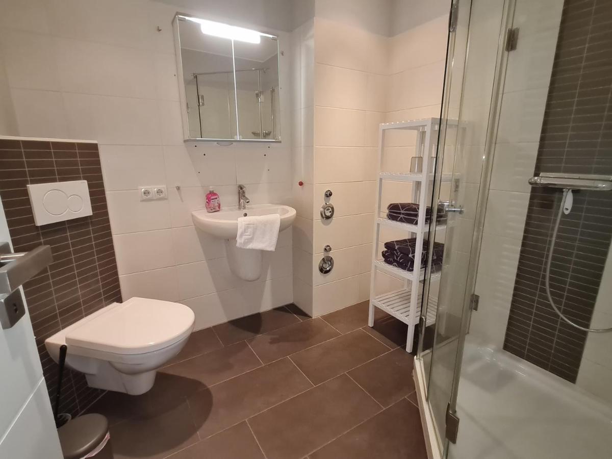 Wohnung Fleethoern - Zentral, Ruhig, Mit Parkplatz Und Balkon كيل المظهر الخارجي الصورة